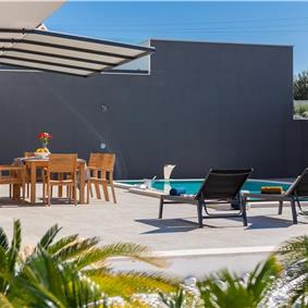 4 Bedroom Villa with Pool near Milna, Brac Island Sleeps 8 